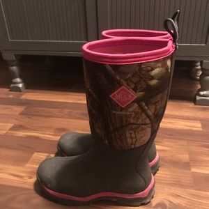 Muck boots (pink camo)